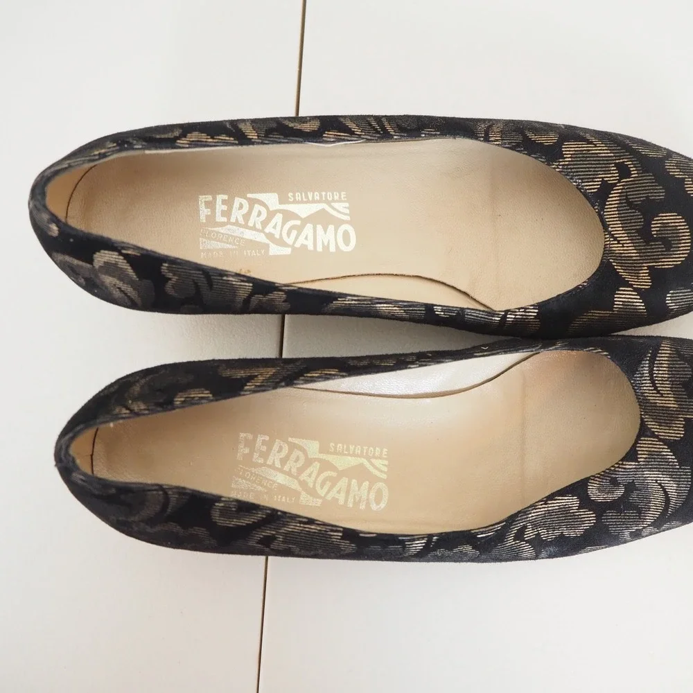 Salvatore Ferragamo Wedges Womens 5.5 Black Gold Brocade Low Heel Made in Italy